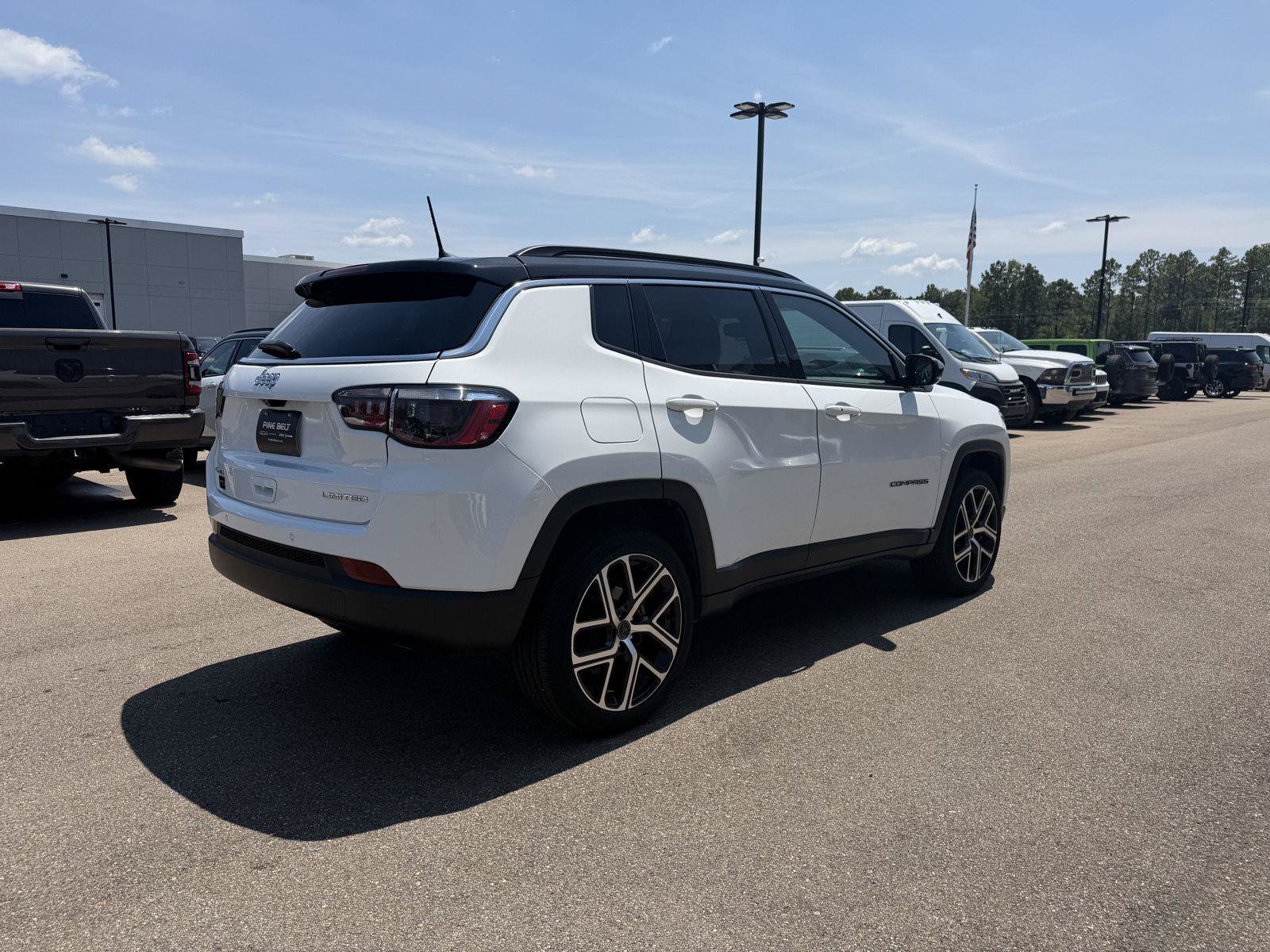 Certified 2025 Jeep Compass Limited AWD/4WD image 6