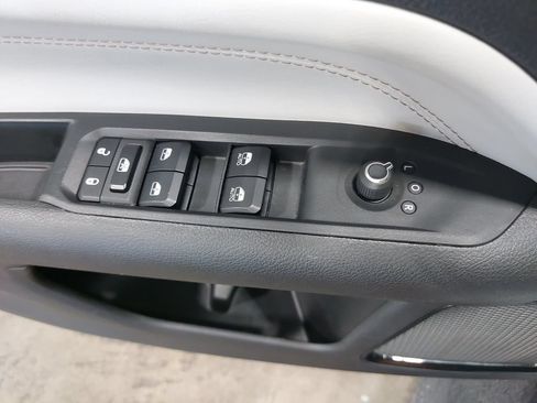 Used 2025 Jeep Compass Limited AWD/4WD image 27