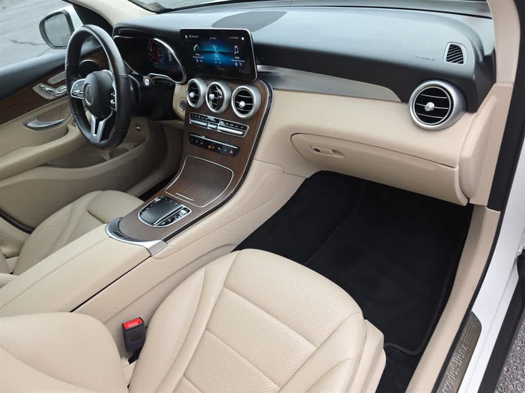 Used 2021 Mercedes-Benz GLC 300 4MATIC image 11