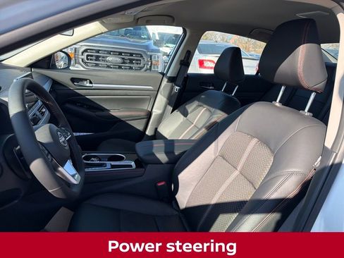 New 2025 Nissan Altima 2.5 SR image 11