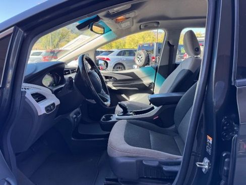 Used 2019 Chevrolet Bolt LT image 18