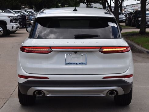 New 2026 Lincoln Corsair Premiere FWD image 8