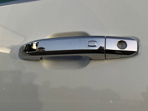 New 2026 GMC Sierra 2500 SLT w/ SLT Premium Package image 40