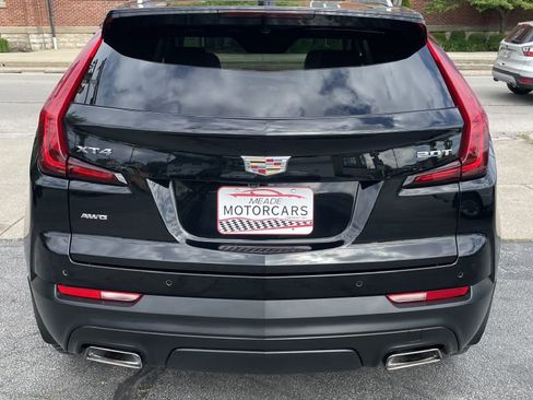 Used 2019 Cadillac XT4 Luxury w/ Cold Weather Package AWD/4WD image 3