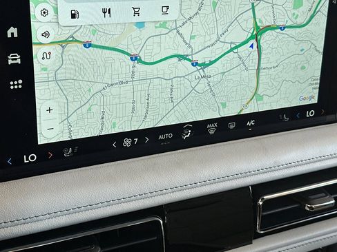 New 2025 Lincoln Aviator Reserve w/ Luxury Package image 21