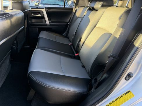 Used 2015 Toyota 4Runner Limited image 21