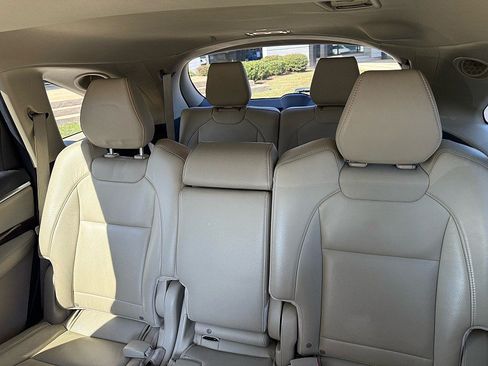 Used 2018 Acura MDX w/ Technology Package FWD image 11