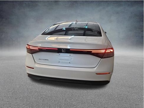 Used 2023 Honda Accord EX image 5