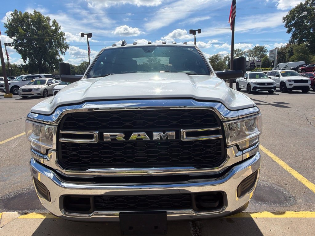 Used 2022 RAM 2500 Tradesman w/ Chrome Appearance Group AWD/4WD image 8
