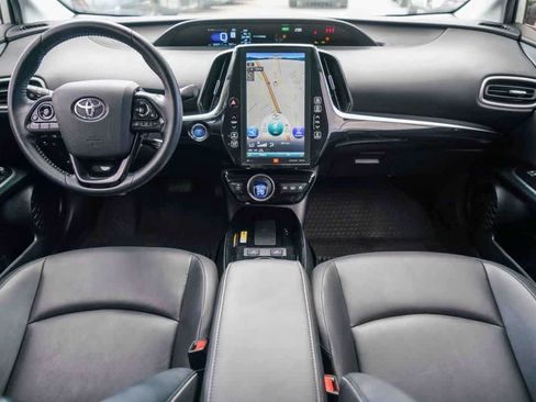 Used 2021 Toyota Prius Prime Limited w/ Carpet Mat Package (TMS) FWD image 11