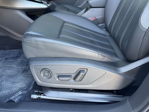 Used 2022 Audi Q4 e-tron Premium Plus w/ Premium Plus image 35