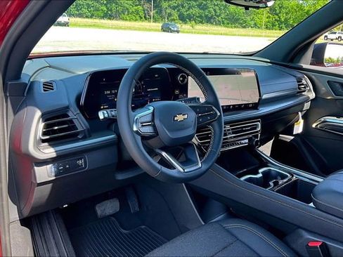 New 2026 Chevrolet Traverse LT w/ Driver Confidence Package FWD image 6