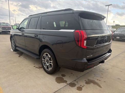 Used 2025 Ford Expedition Max Active AWD/4WD image 5