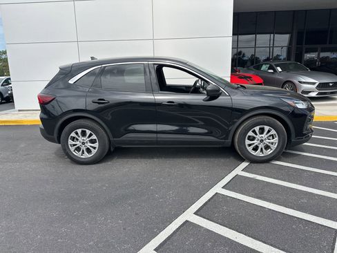 Used 2024 Ford Escape Active w/ Cold Weather Package image 2