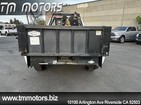 Used 2010 GMC Sierra 3500 W/T image 4