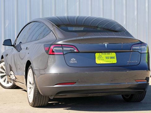 Used 2022 Tesla Model 3 image 6