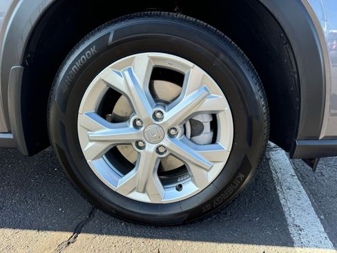 Used 2024 Honda HR-V LX image 11