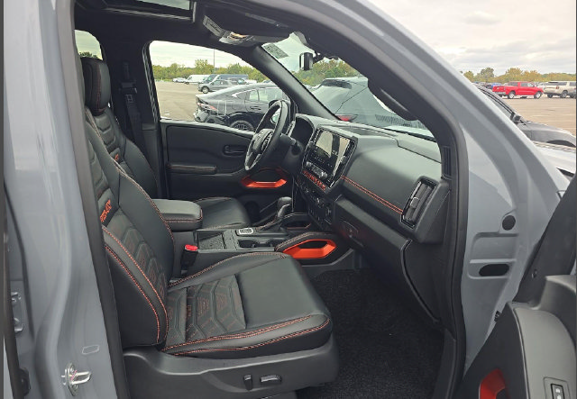 Certified 2026 Nissan Frontier PRO-4X w/ Pro Premium Package AWD/4WD image 12