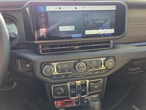 Used 2026 Jeep Gladiator Willys image 17