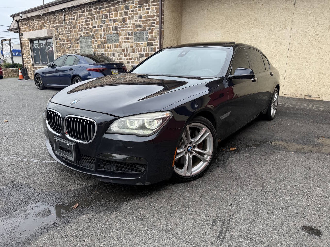 Used 2014 BMW 750Li RWD image 2