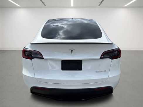 Used 2025 Tesla Model Y Performance AWD/4WD image 5