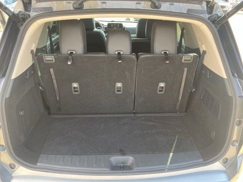 Used 2024 Nissan Pathfinder Platinum w/ Cargo Package image 27