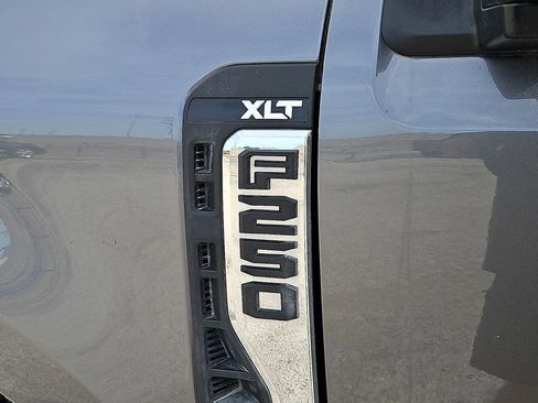 Used 2025 Ford F250 XLT w/ FX4 Off-Road Package image 14