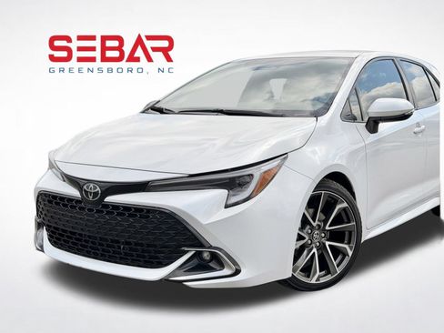 Used 2023 Toyota Corolla XSE FWD image 3