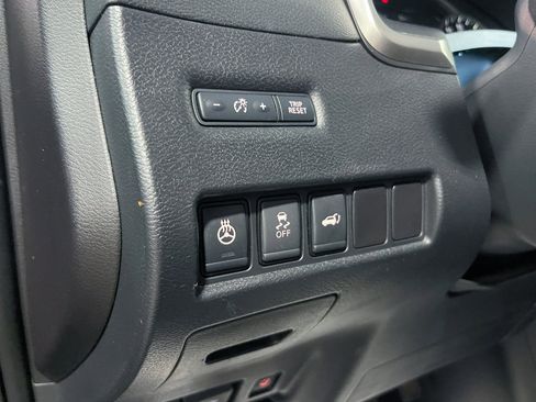 Used 2017 Nissan Murano Platinum image 15