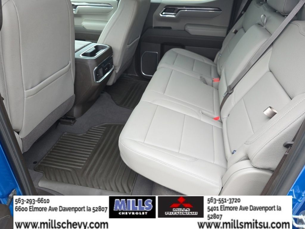 Used 2023 Chevrolet Silverado 1500 LTZ w/ Z71 Off-Road Package AWD/4WD image 15