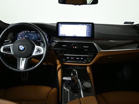 Certified 2023 BMW M550i xDrive w/ Executive Package image 17