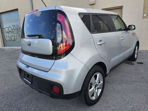 Used 2018 Kia Soul ! FWD image 10