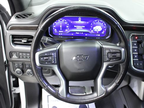 Used 2023 Chevrolet Suburban Z71 w/ Luxury Package image 18