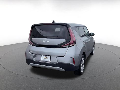 Used 2025 Kia Soul LX w/ LX Technology Package FWD image 13