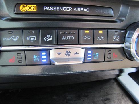 Used 2022 Ford F250 Lariat w/ Lariat Value Package image 42