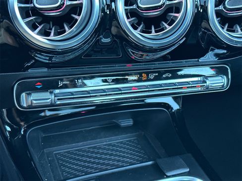 Certified 2025 Mercedes-Benz CLA 250 image 23