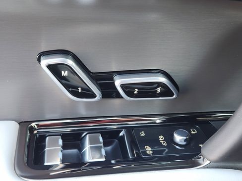 Certified 2025 Land Rover Range Rover Sport SE image 22