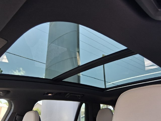 New 2026 Volvo XC90 T8 Plus w/ Protection Package Premier AWD/4WD image 19