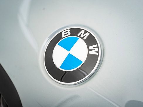 New 2026 BMW X6 xDrive40i image 3