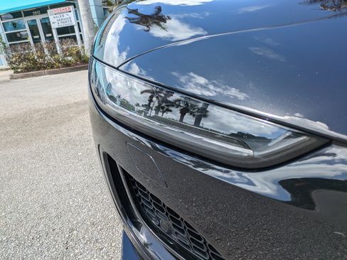 Used 2022 Jaguar F-TYPE R-Dynamic image 9