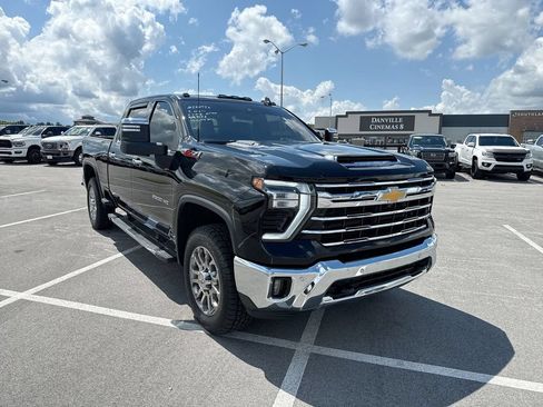 Used 2024 Chevrolet Silverado 2500 LTZ w/ LTZ Convenience Package AWD/4WD image 7