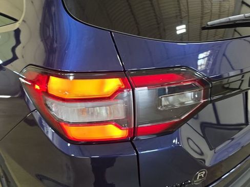 Used 2025 Honda Pilot Sport image 35