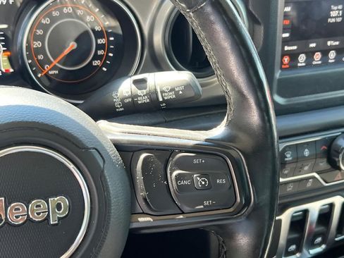 Used 2019 Jeep Wrangler Sport AWD/4WD image 18
