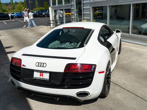 Used 2010 Audi R8 V10 AWD/4WD image 6