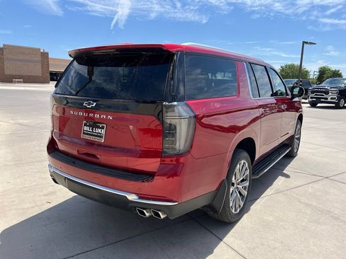 Used 2025 Chevrolet Suburban High Country w/ Sun And Tow Package AWD/4WD image 7