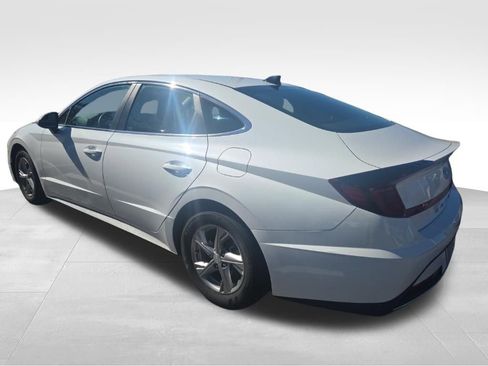 Used 2023 Hyundai Sonata SE image 2