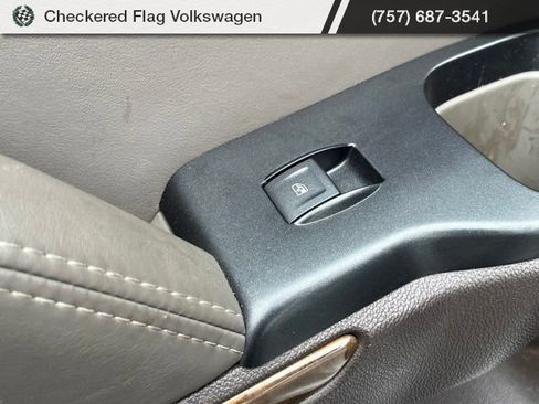 Used 2015 GMC Yukon Denali w/ Premium Package AWD/4WD image 25