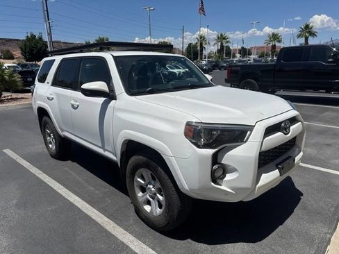 Used 2019 Toyota 4Runner SR5 AWD/4WD image 2