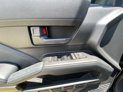 Used 2025 Toyota 4Runner SR5 AWD/4WD image 11