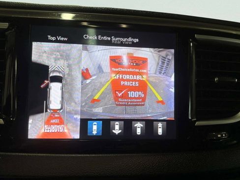 Used 2019 Chrysler Pacifica Touring-L Plus w/ Advanced Safetytec Group image 25